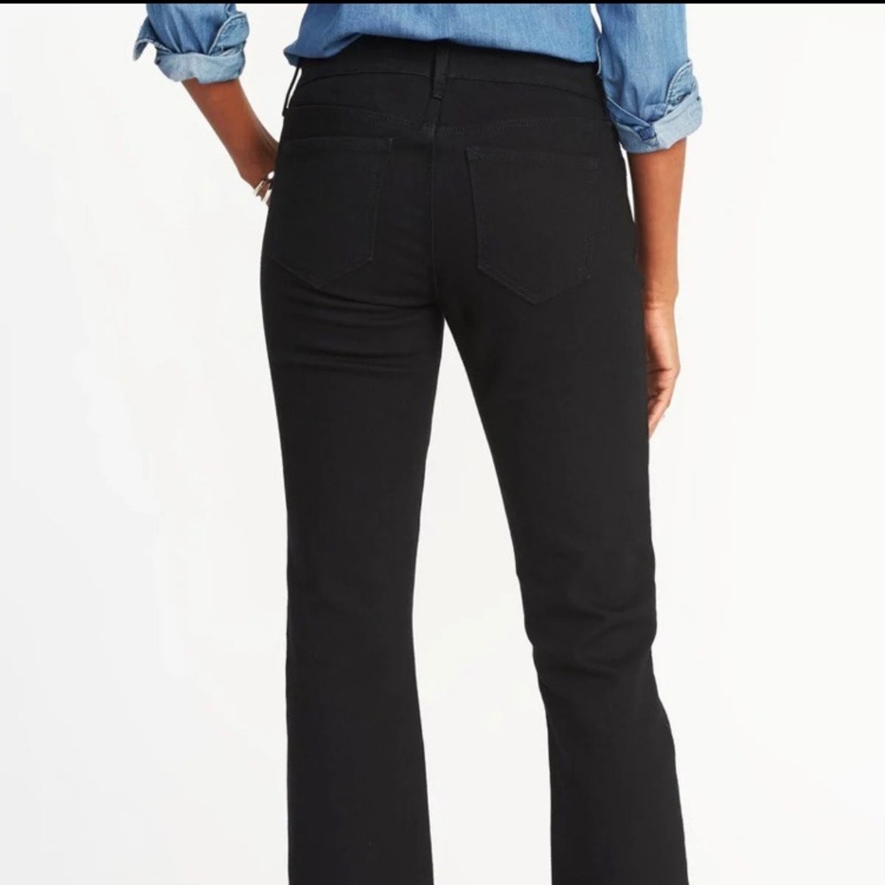 🍄  Mid-Rise Cropped Flare-Ankle Jeans - Picture 4 of 15